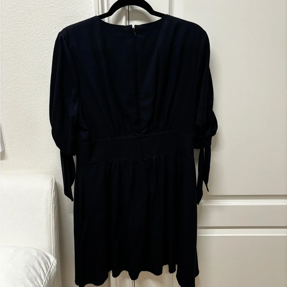 Gianni Bini. Beautiful dress. Navy Blue, lined with pockets - Picture 1 of 8